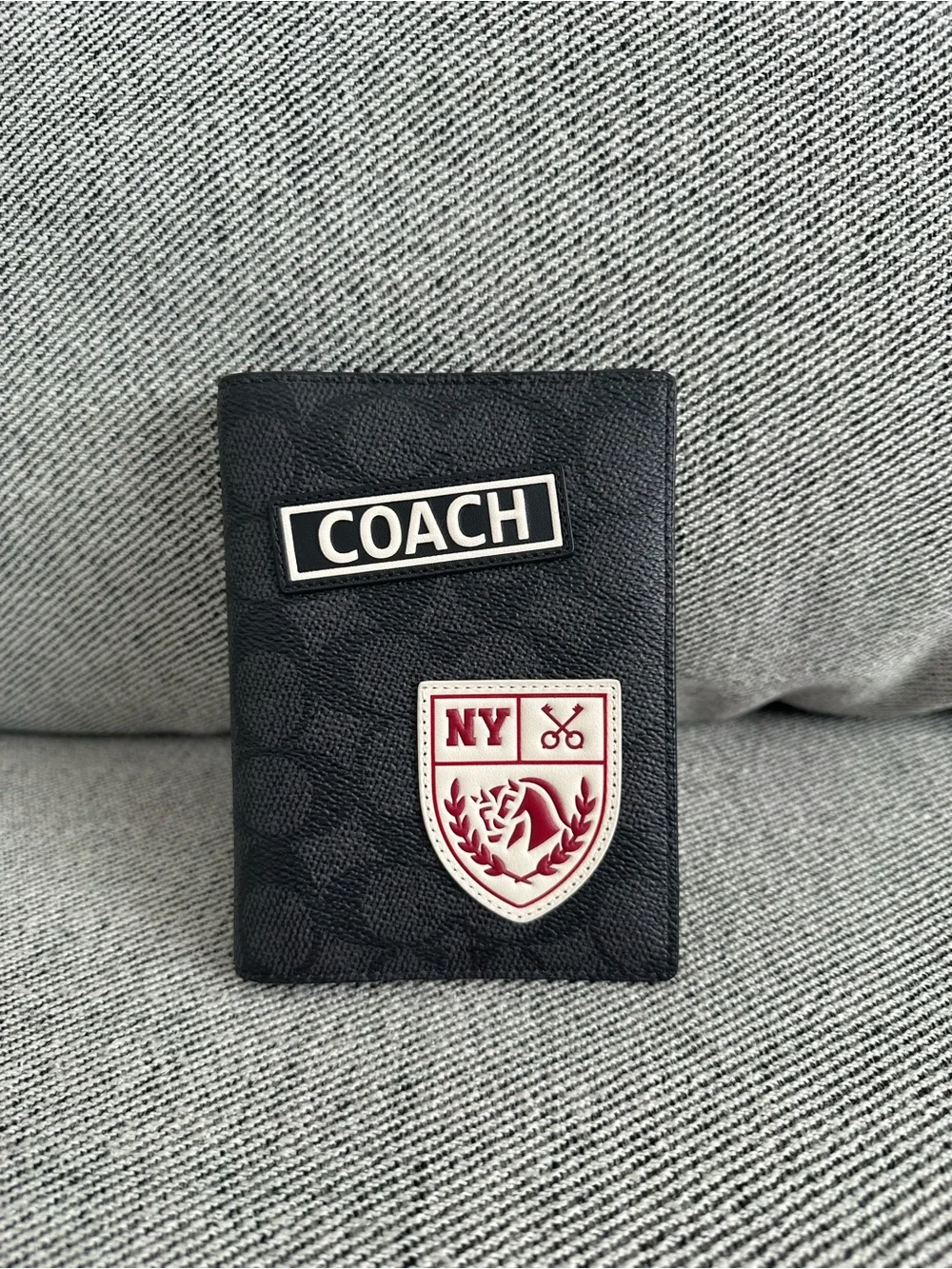 NWT Coach Passport Case Wallet CY902 Signature Canvas Patches Gunmetal/Charcoal